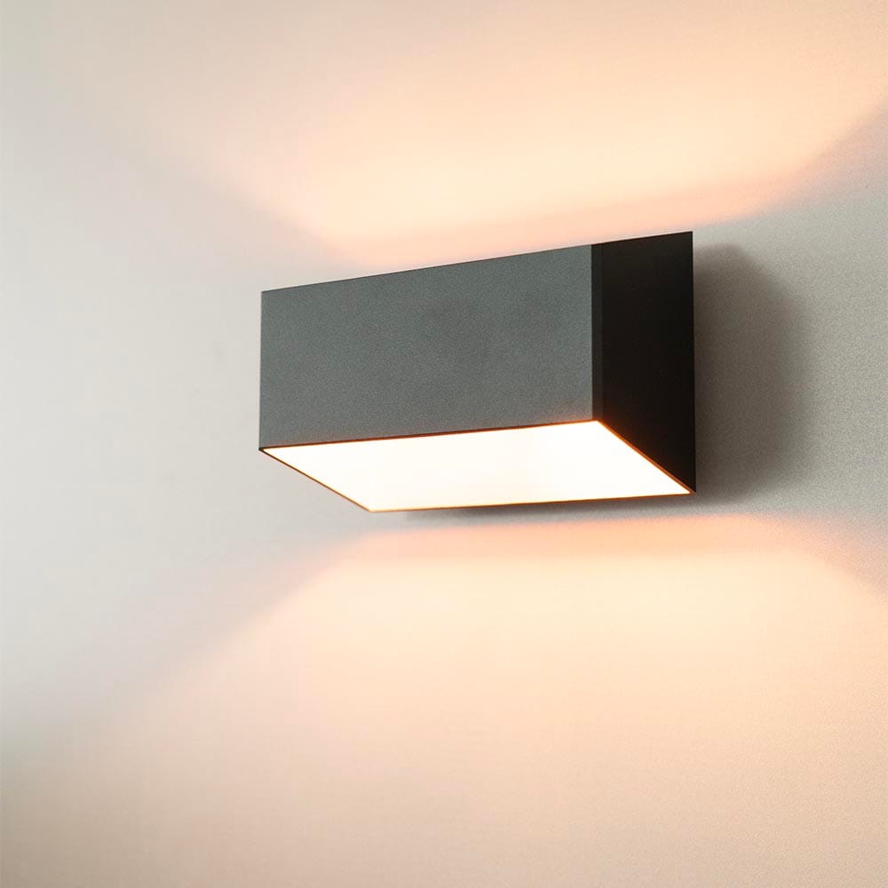 Ara nero oro by LUSENZ - Langwerpige wandlamp met up and downlight