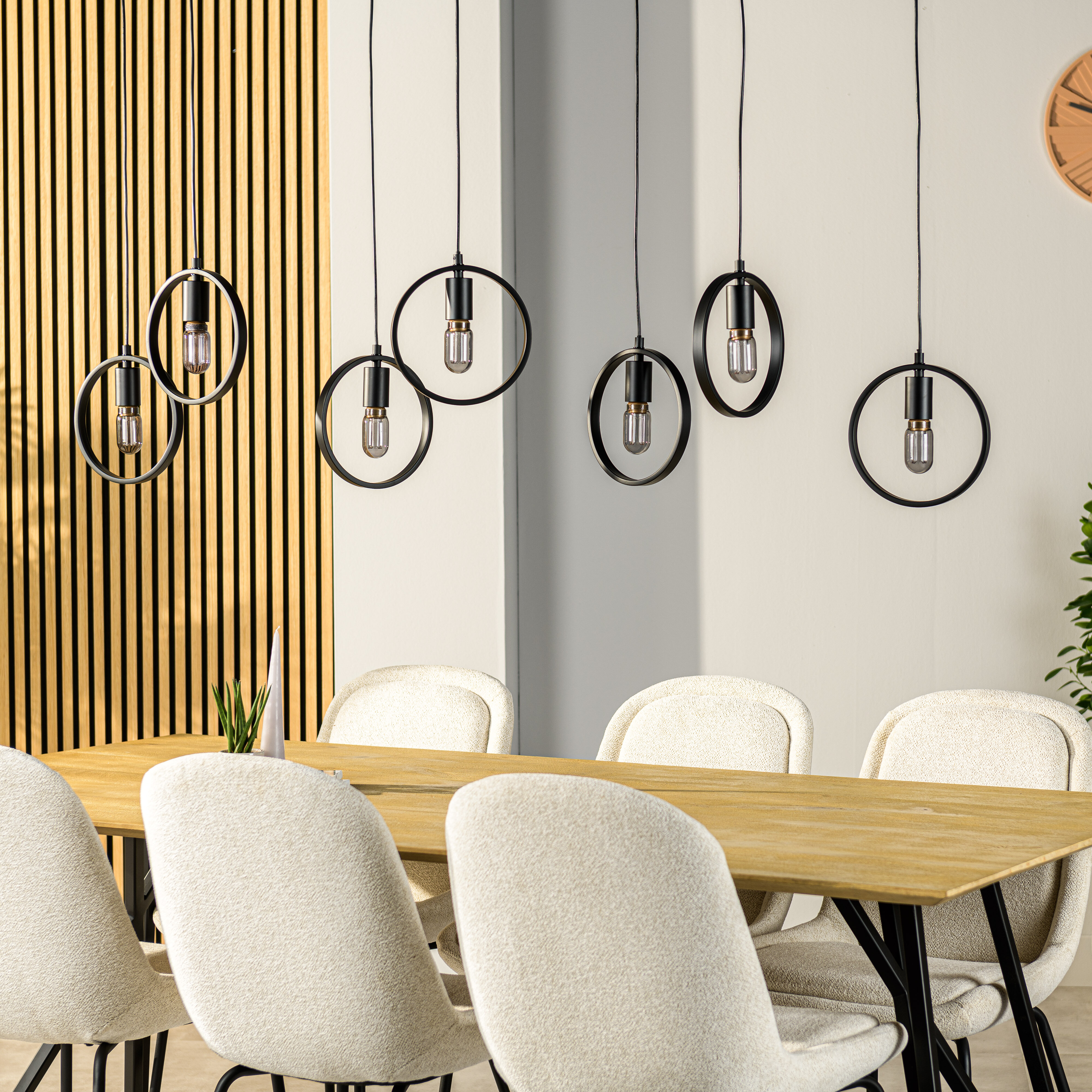 BASE Hanglamp Jadine 7-lamps - Zwart | BASE