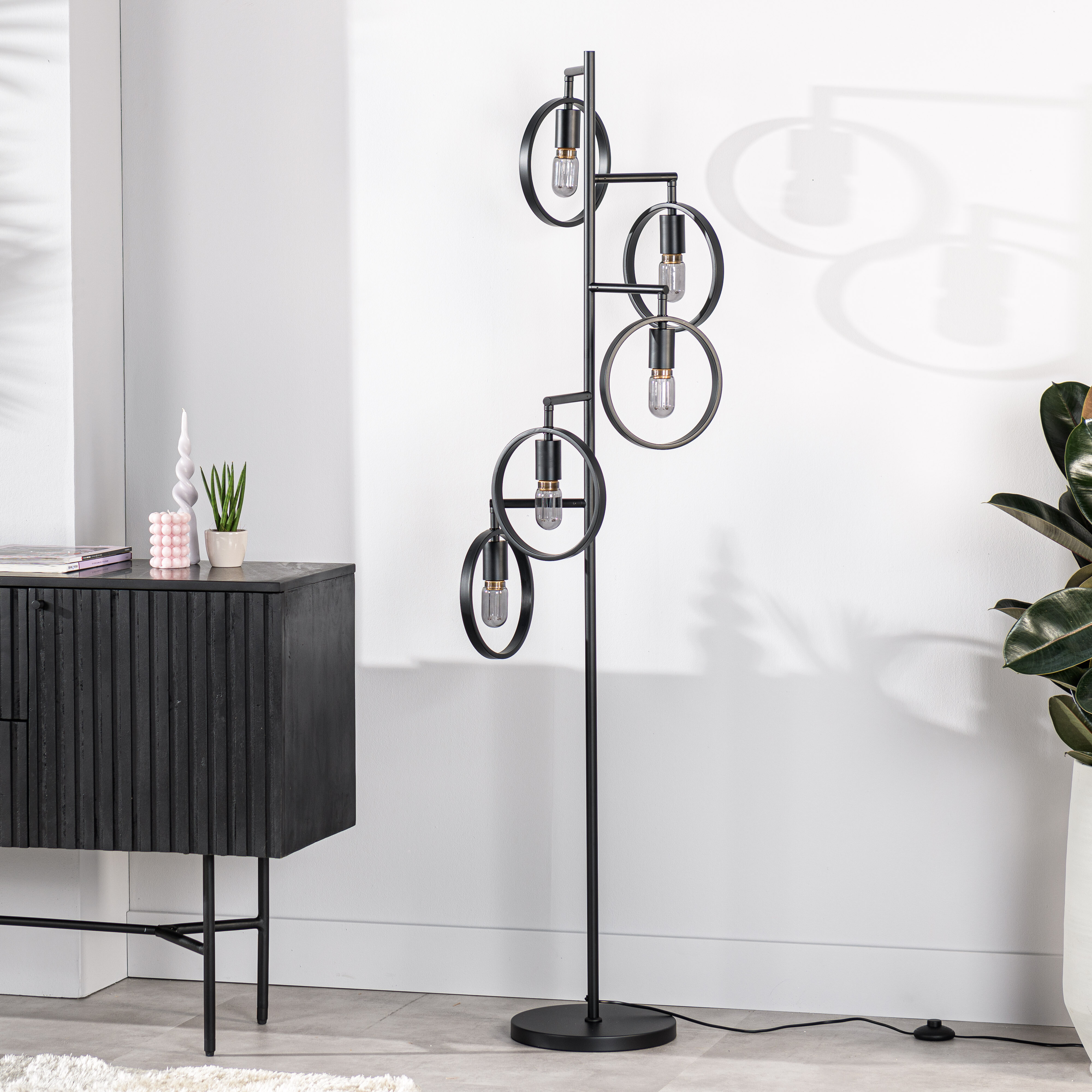 BASE Vloerlamp Zainab 5-lamps - Zwart | BASE