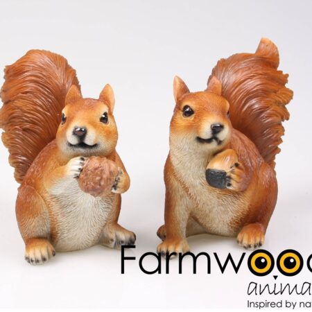 Beeld eekhoorn etend 16x9x18cm | Farmwood Animals
