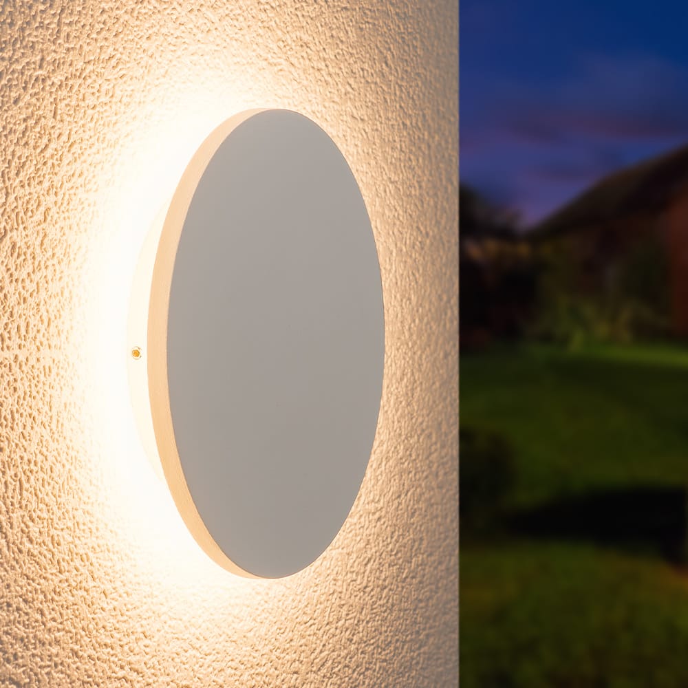 Casper XL LED Wandlamp Rond - 9W 990lm - 3000K Warm Wit - Diffuus - 360 graden Stralingshoek - IP54 Waterdicht - Voor Binnen en buiten - Wit | HOFTRONIC