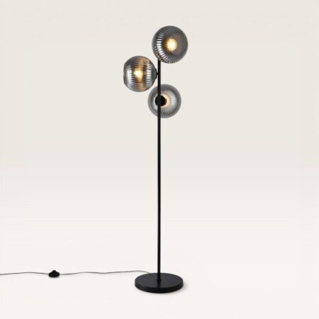 Ciotola - Zwarte Staande lamp Metaal 150 cm - Rookglas - 3 bollen - Klassiek Vintage Design - Woonkamer lamp - E27 fitting - Met voetschakelaar | LUSENZ