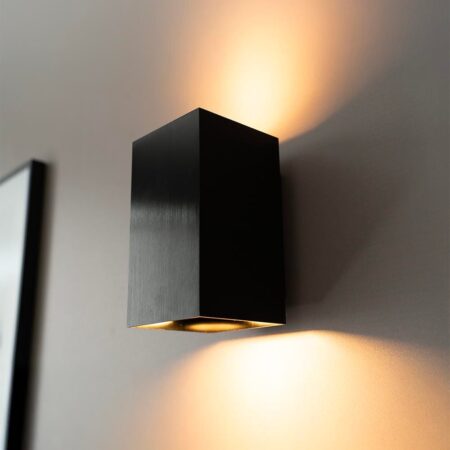 Cometa notte nera by LUSENZ - Up and downlight - Rechthoekige wandlamp met geborsteld zwarte coating | LUSENZ