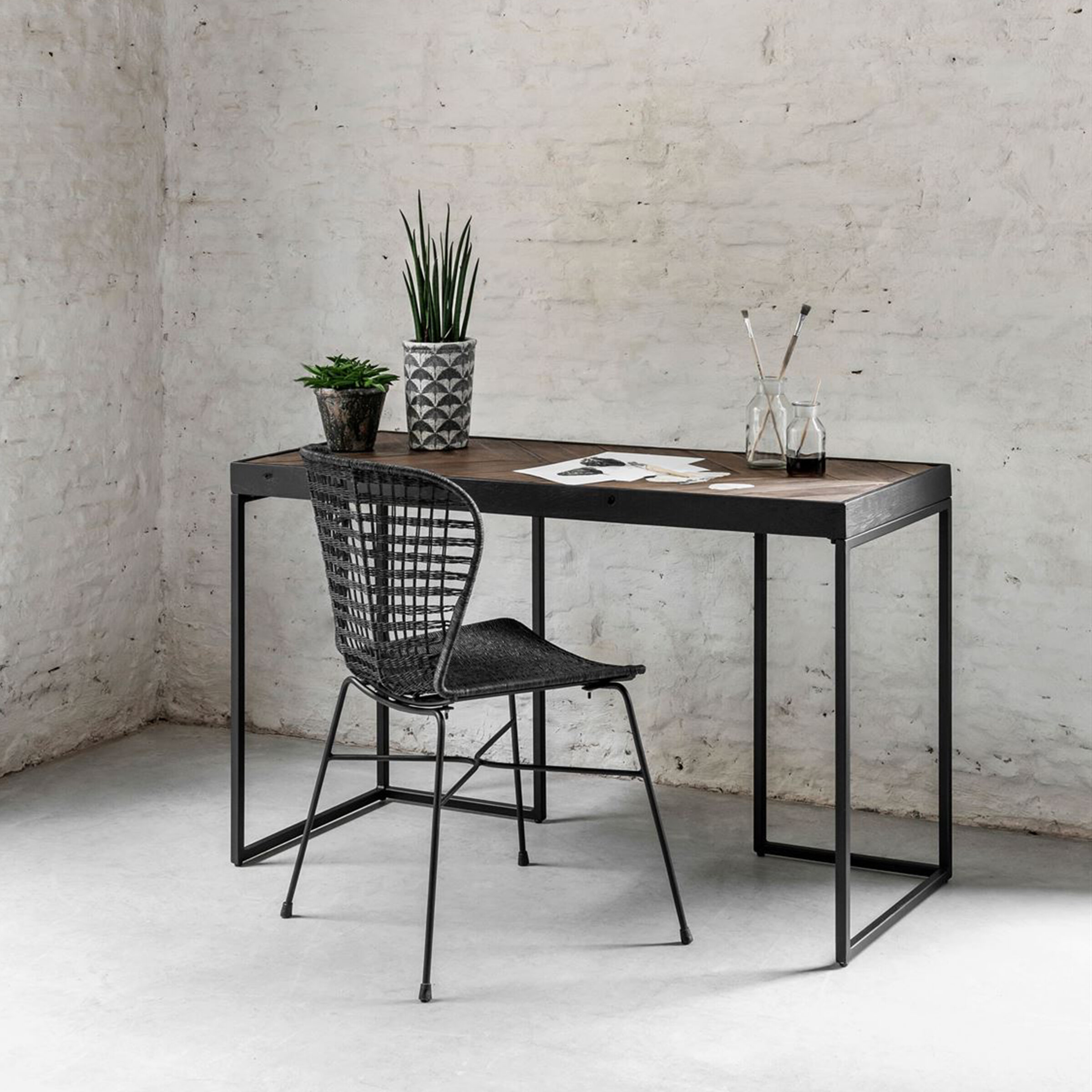 DTP Home Bureau Criss Cross Hout en staal
