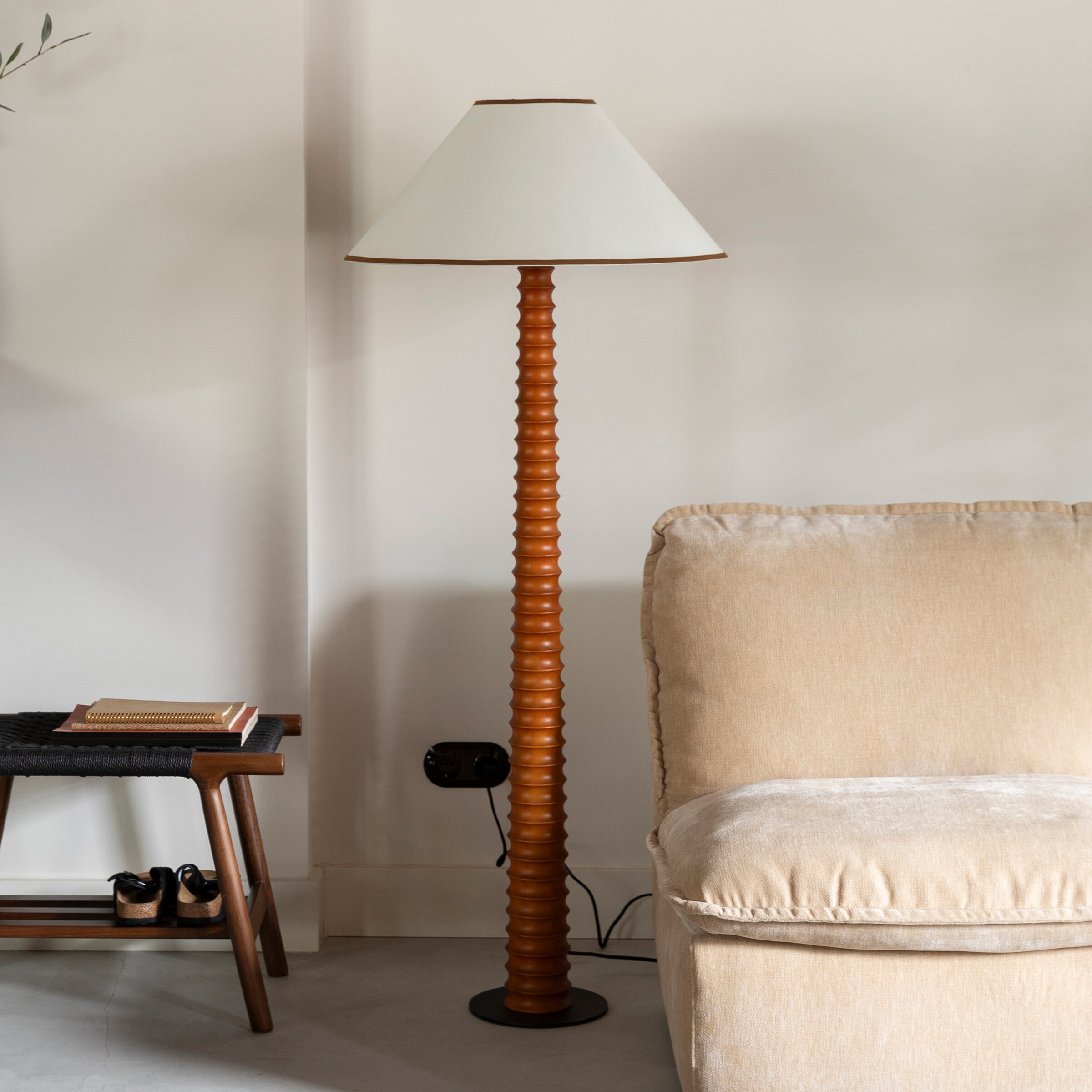 Dutchbone Vloerlamp Horace Katoen en eikenhout - Wit | Dutchbone