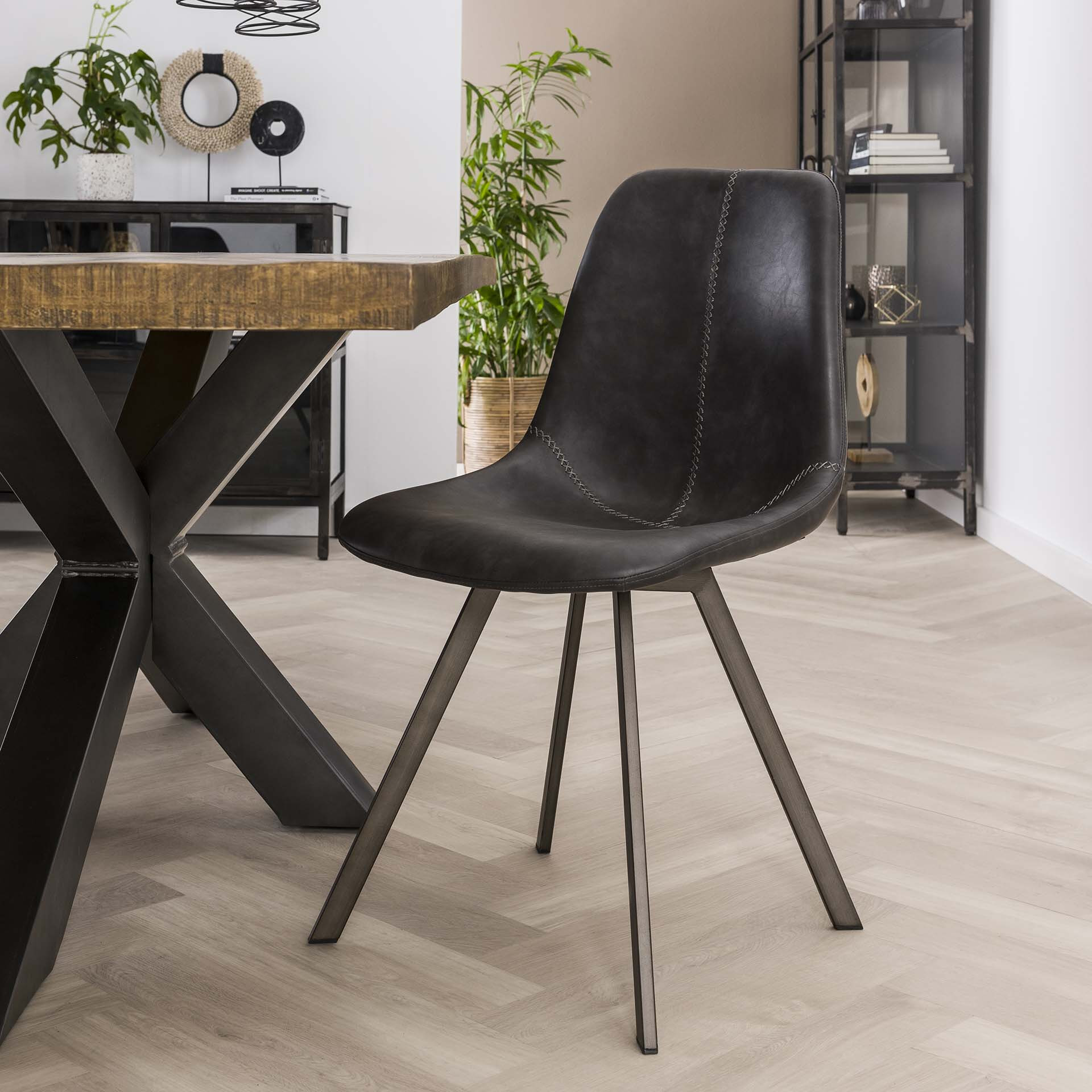Eetkamerstoel Celia PU - Zwart | LifestyleFurn