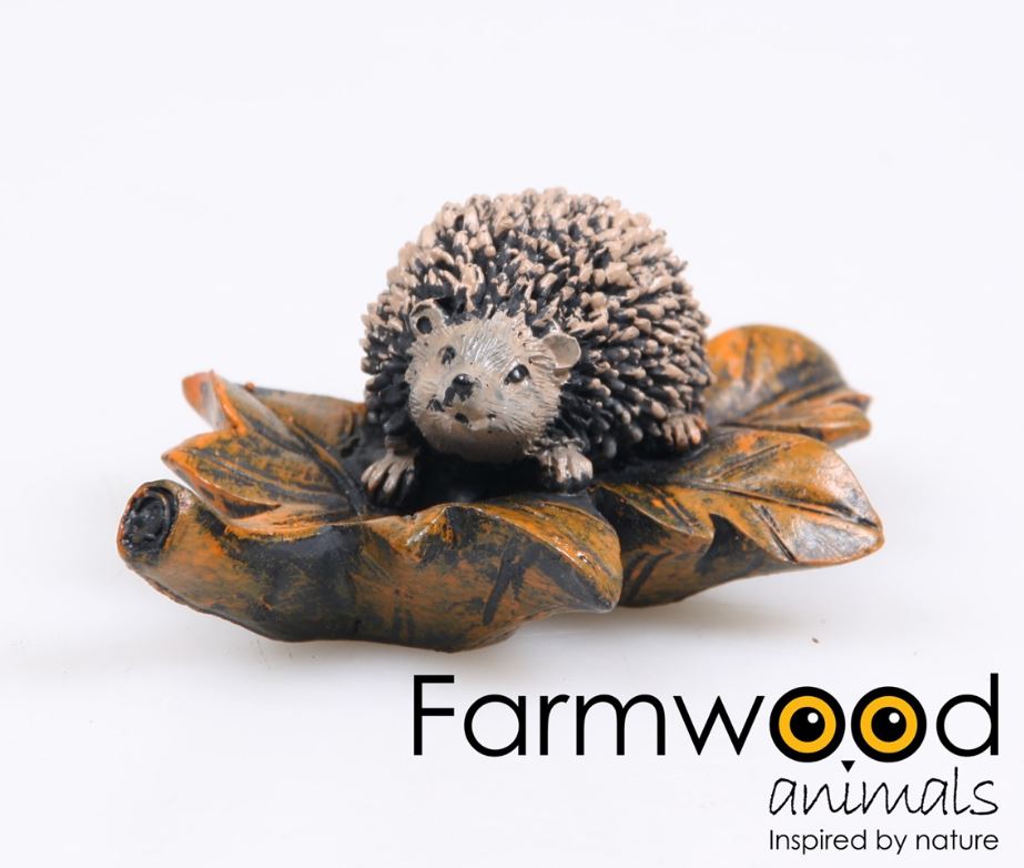Egel op blad natural l10cm | Farmwood Animals