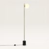 Elara - Staande lamp Messing 160 cm - Woonkamer lamp - Modern Scandinavisch - E27 fitting - Opaal glas & Zwart marmeren voet - Met voetschakelaar | LUSENZ