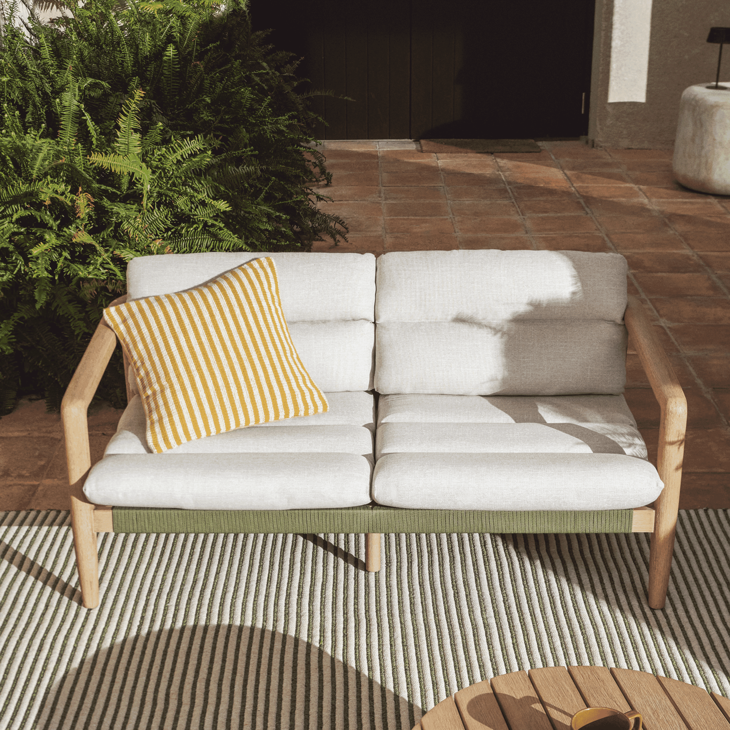 Kave Home 2-zits Tuinbank Menfi Acaciahout en touw