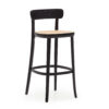 Kave Home Barkruk Romane Beukenhout en rotan - Zwart (zithoogte 75cm) | Kave Home