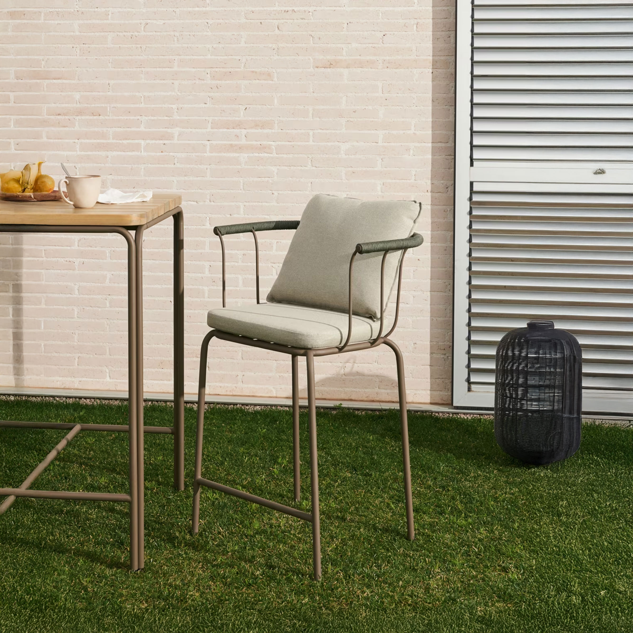 Kave Home Barkruk Salguer Gevlochten touw en staal - Beige (zithoogte 66cm) | Kave Home