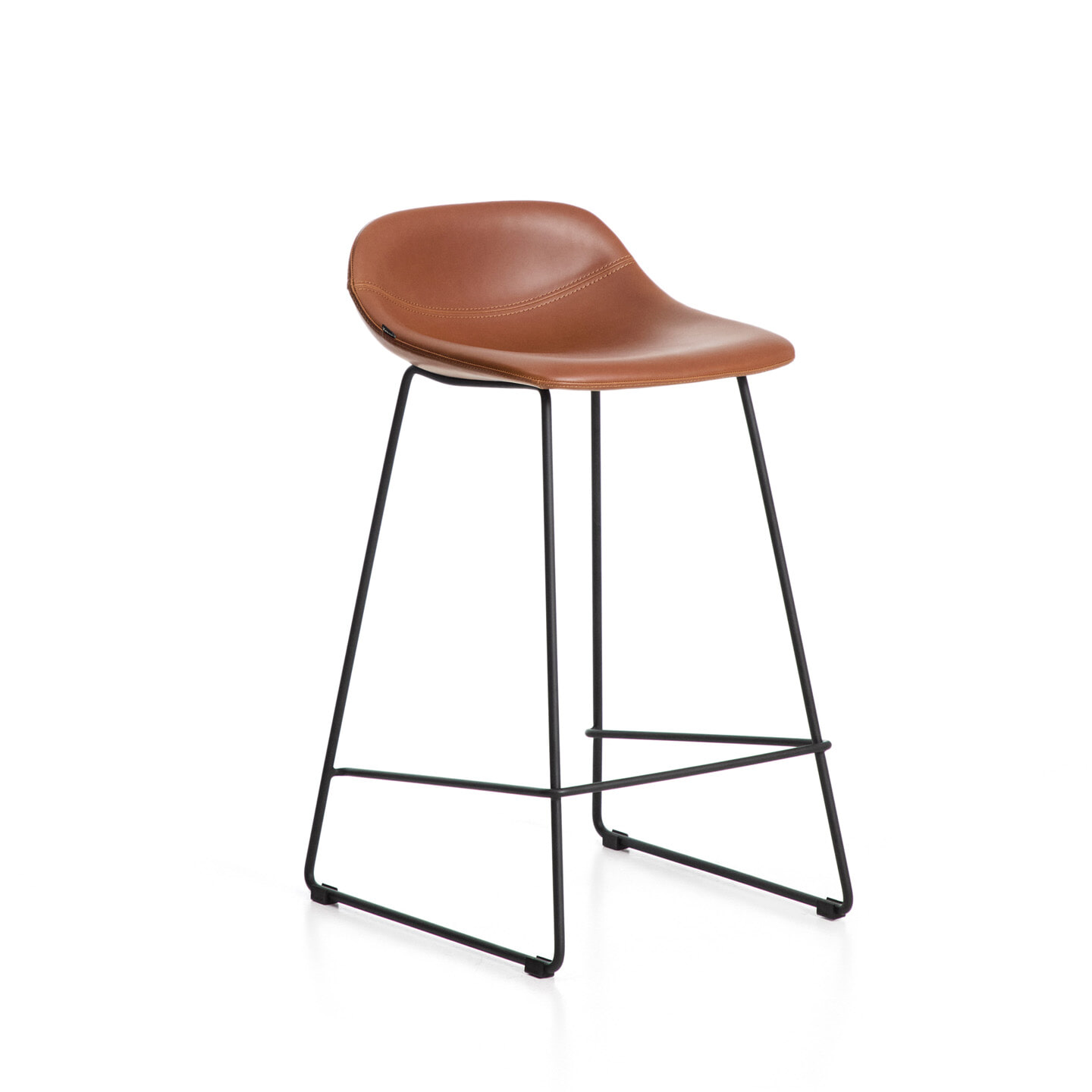 Kave Home Barkruk Zahara Lederlook - Bruin (zithoogte 76cm) | Kave Home