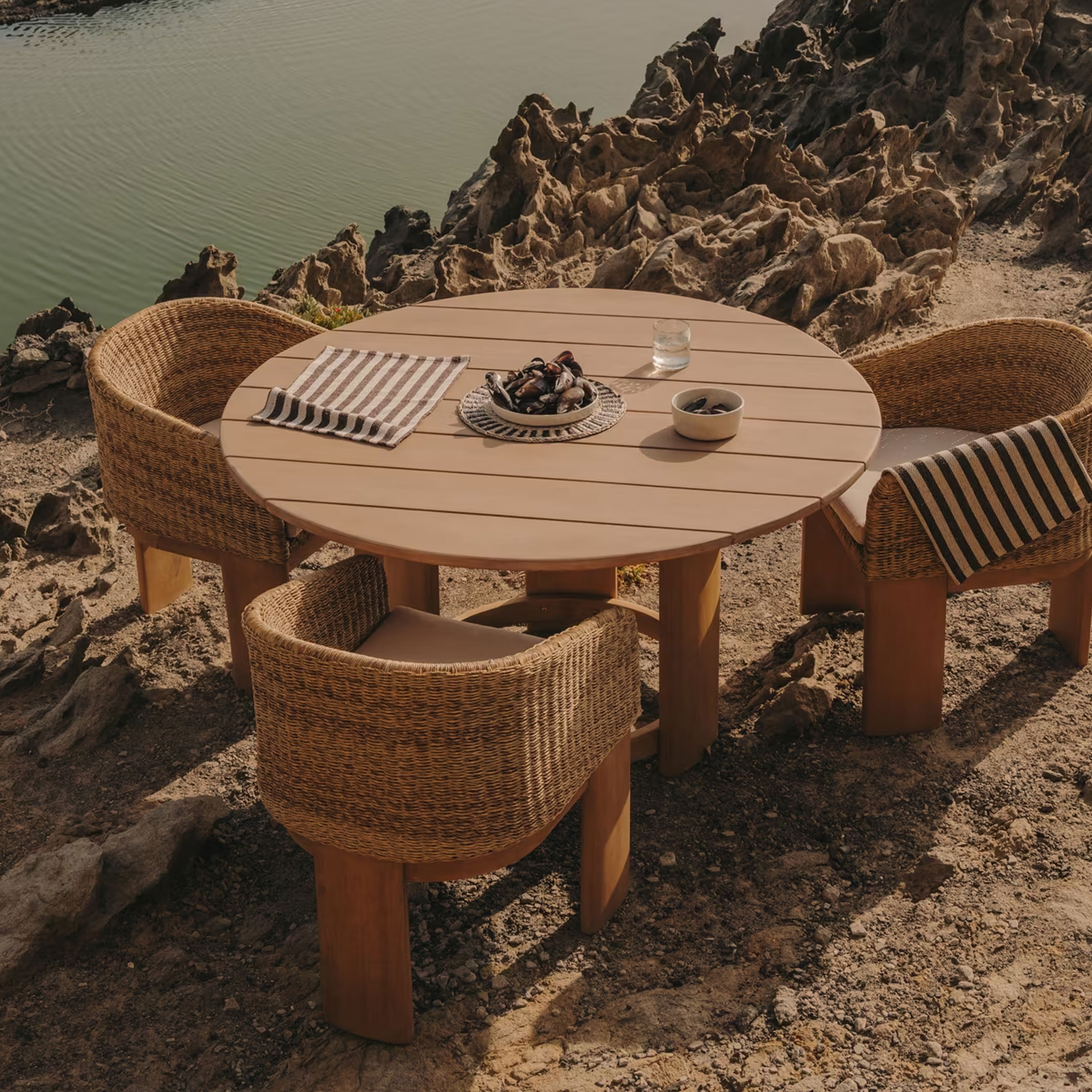 Kave Home Ronde Eettafel Xoriguer Eucalyptushout