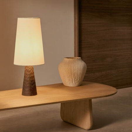 Kave Home Tafellamp Amire Mangohout en stof