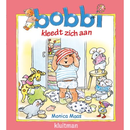 Kluitman Bobbi kleed zich aan | Kluitman