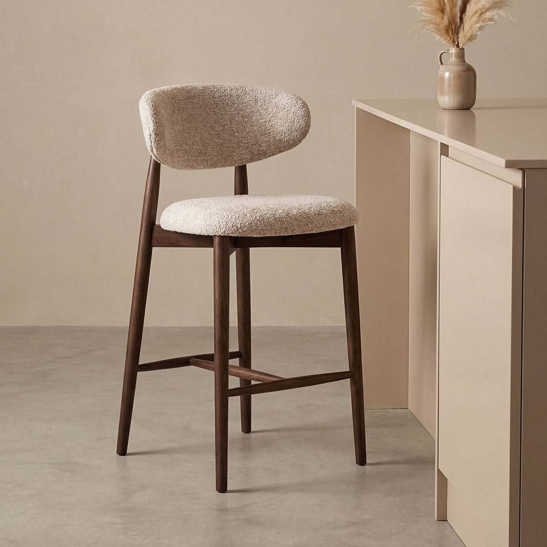 LABEL51 Barkruk Kyoto Superb-stof en walnoot essenhout - Beige (zithoogte 64cm) | LABEL51