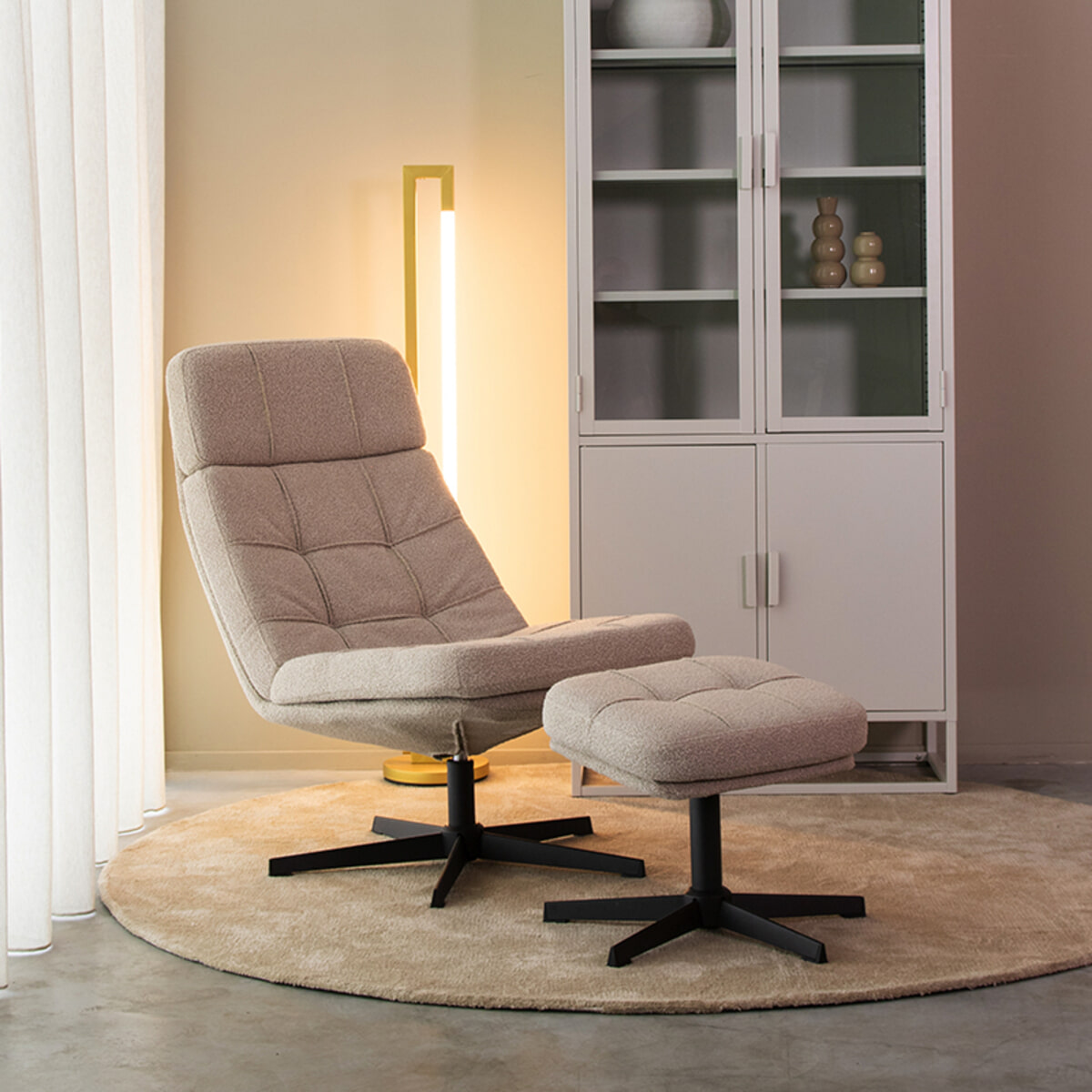 LABEL51 Fauteuil Alvar Met hocker