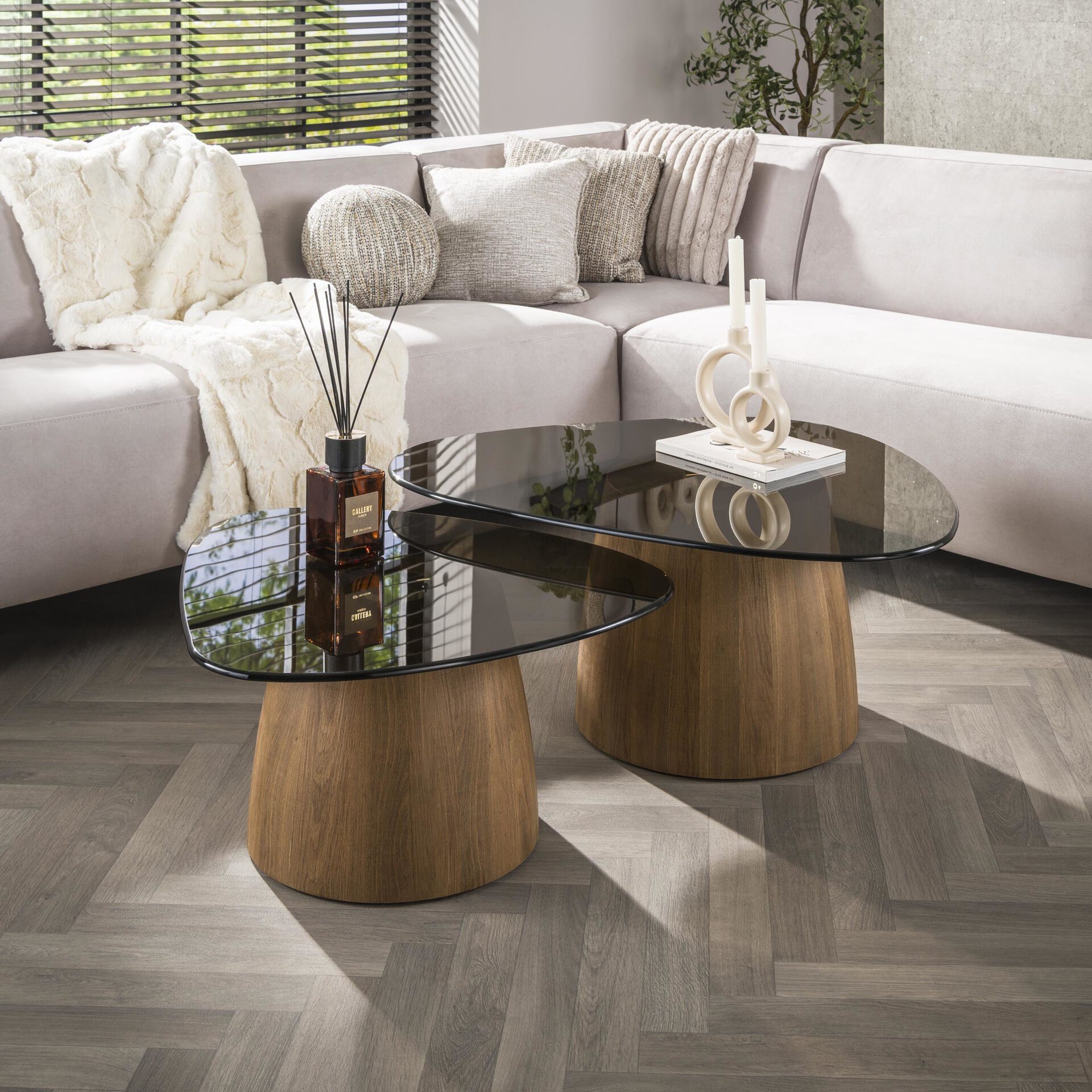 LifestyleFurn Organische Salontafel Kely Driehoek