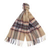 Lonnen Check wrap White Pepper | Barbour