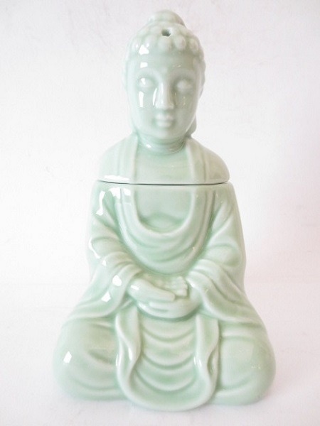 Oliebrander mediterende Boeddha jade | Dragon Euro Trade