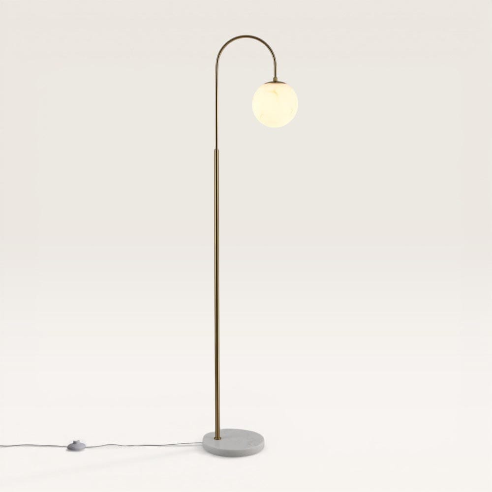 Sereno - Staande lamp Messing - Marmeren voet - 160 cm - Woonkamer lamp - Modern design - E27 fitting - Albast glas - Met voetschakelaar | LUSENZ