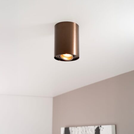 Solis bronzo by LUSENZ - Cilindervormige opbouwspot met enkel lichtaccent en een geborstelde bronzen coating | LUSENZ