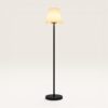 Staande lamp Nuvoro sole - Met afneembare voet en oplaadbaar via USB C of met solarenergie - Inclusief afstandsbediening om te kiezen uit zes RGB-kleuren | LUSENZ