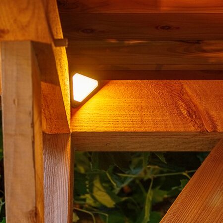 Tiga Corner LED Wandlamp - 3.5 Watt - 106 Lumen - 3000K warm wit - IP44 Waterdicht - Zwart | Lightpro