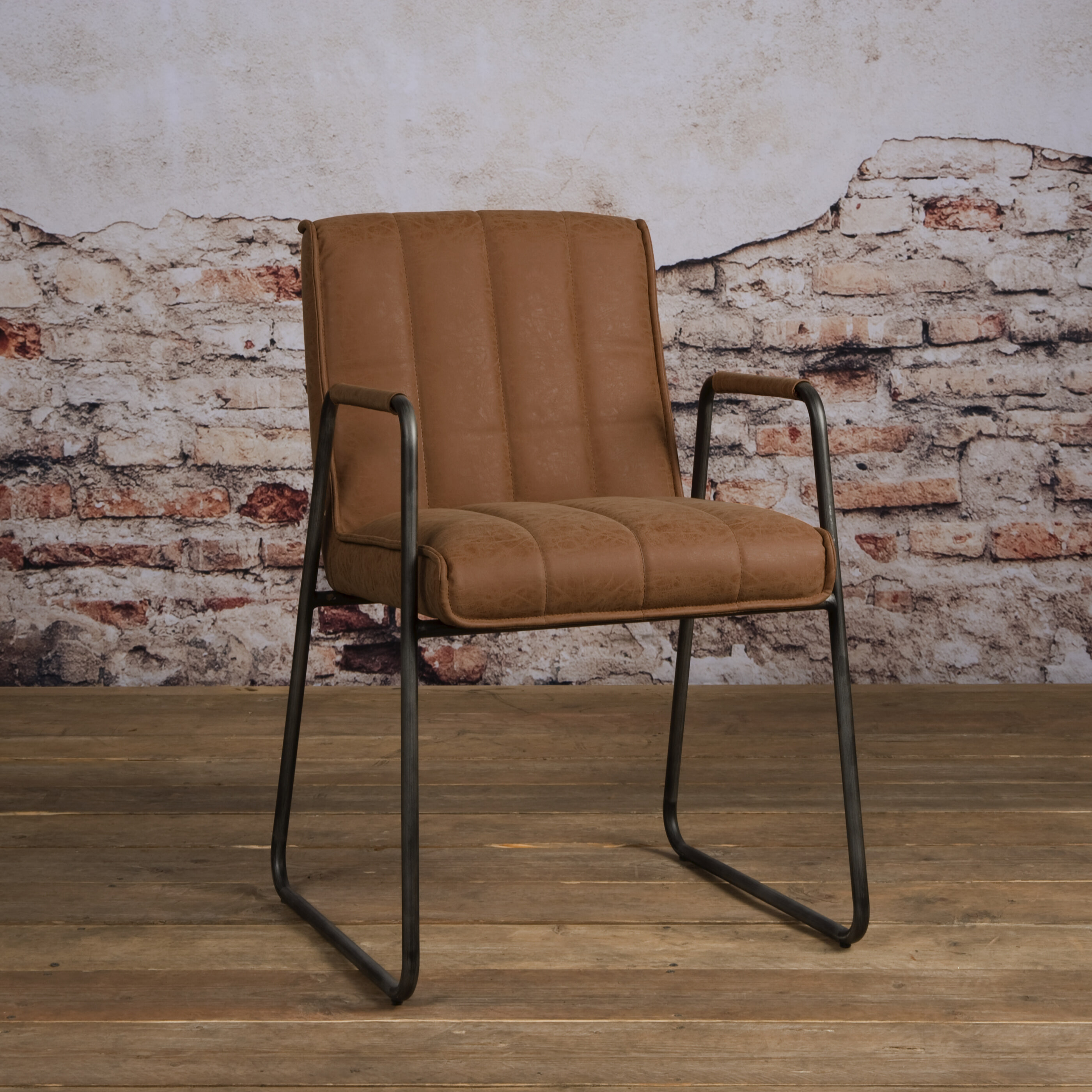 Tower Living Eetkamerstoel Santo met armleuning - Bruin | Tower Living