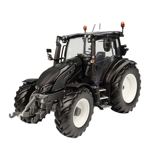 Universal Hobbies Valtra G 135 Tractor Zwart 1:32 | Universal Hobbies