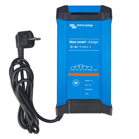 Victron Blue Smart IP22 (Type: 12V/15A - 3 Uitgangen) | Victron