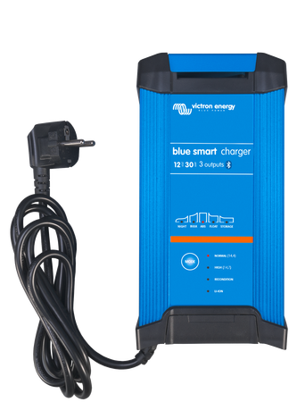 Victron Blue Smart IP22 (Type: 12V/30A - 3 Uitgangen) | Victron
