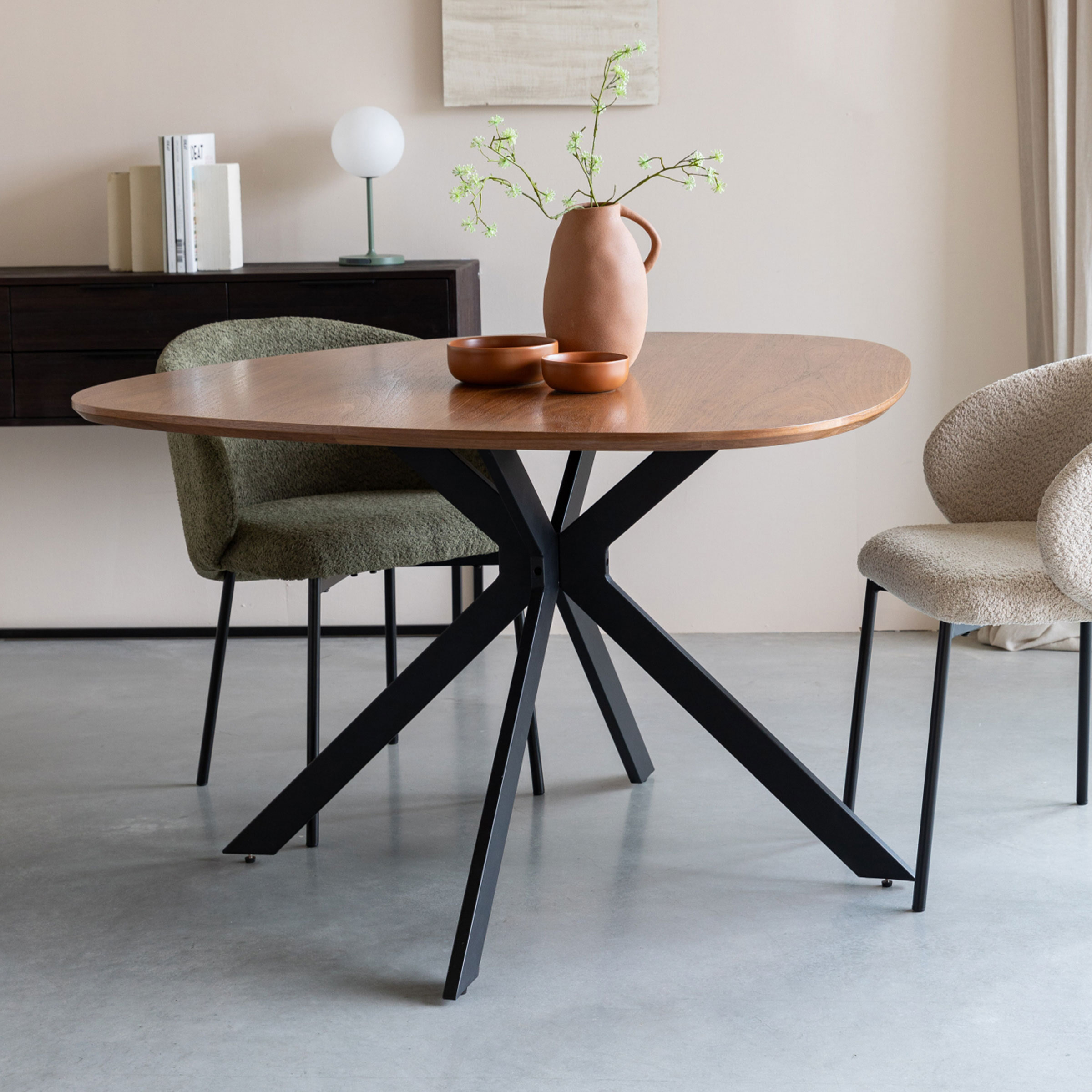 ZILT Organische Eettafel Lissete MDF