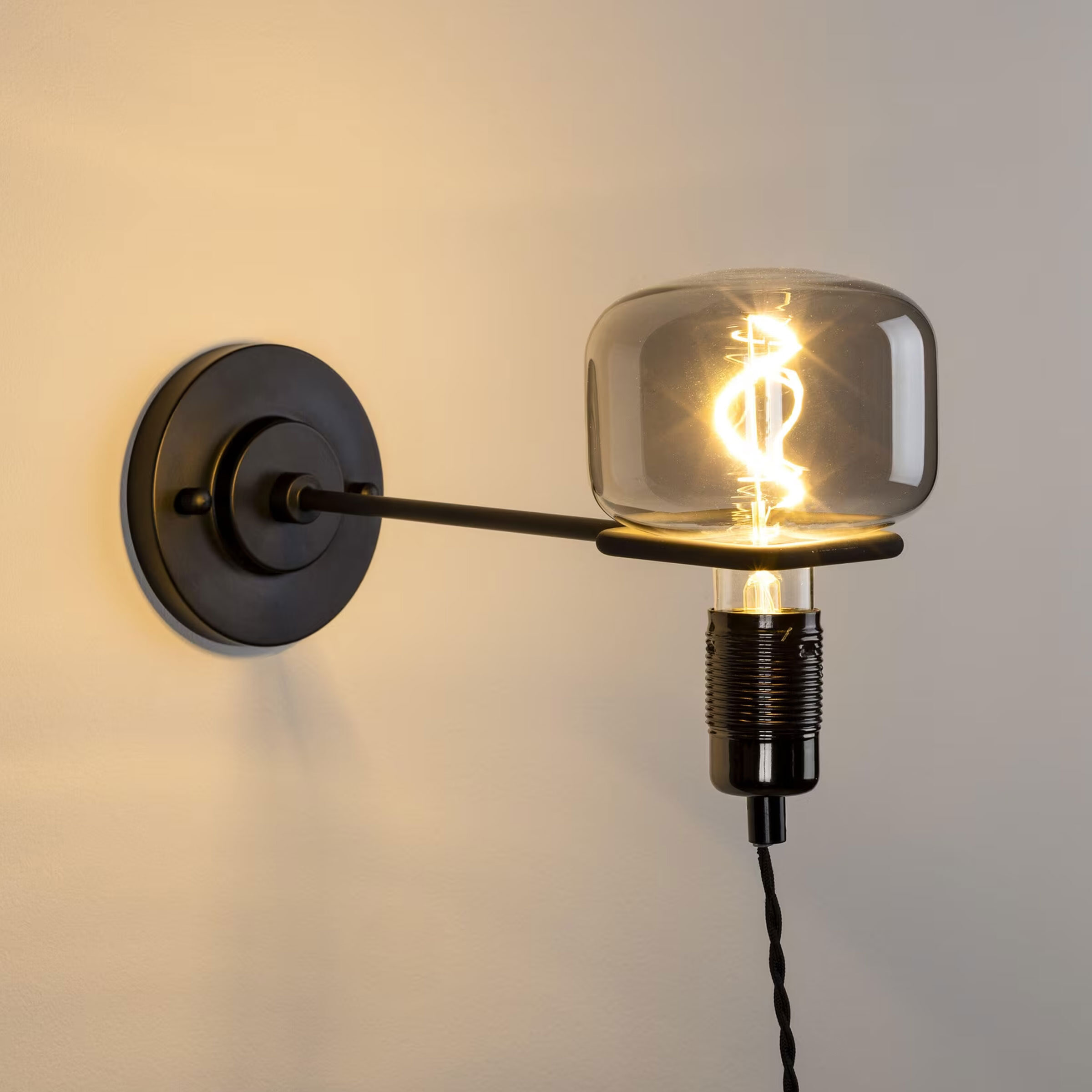 Zuiver Wandlamp Hazy - Zwart | Zuiver