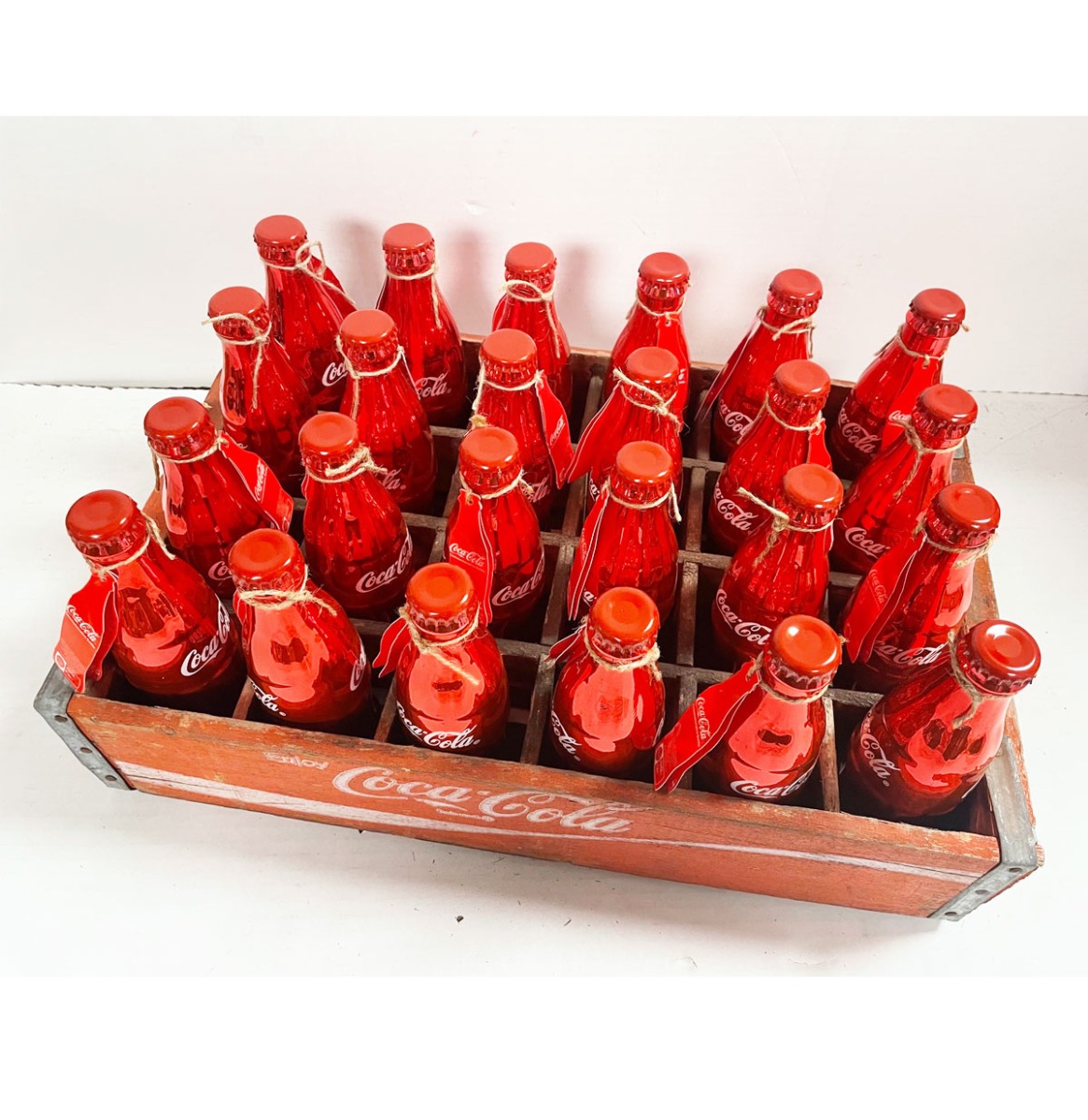 24 Metalen Jubileum Coca-Cola Flesjes In Originele Krat | Coca-Cola