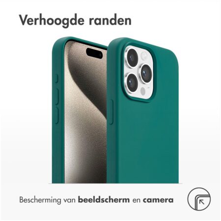 Accezz Liquid Silicone Backcover met MagSafe voor Apple iPhone 15 Pro Max Telefoonhoesje Groen | Accezz