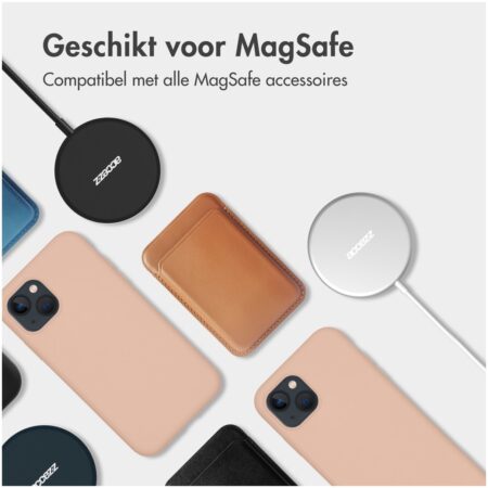 Accezz Liquid Silicone Backcover met MagSafe voor Samsung Galaxy S25 Plus Telefoonhoesje Roze | Accezz
