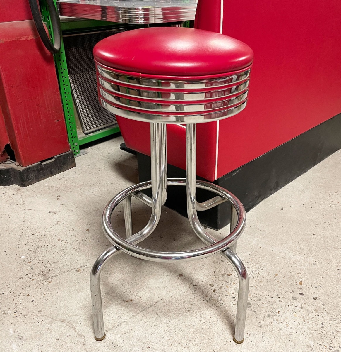 Amerikaanse Fifties Retro Barkruk - Rode Skai Zitting - Chroom | 31% korting | The Dutch Pickers