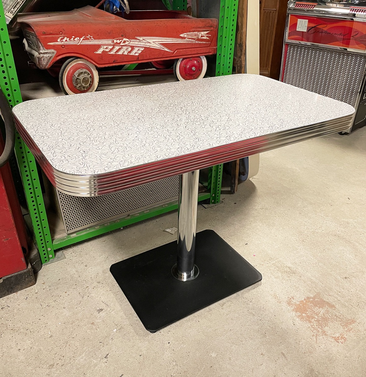 Amerikaanse Retro Diner Tafel - Boomerang Design | The Dutch Pickers