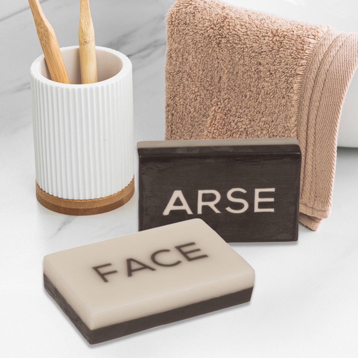 Arse-Face Zeep - 150g - Perzikgeur | Out of the Blue
