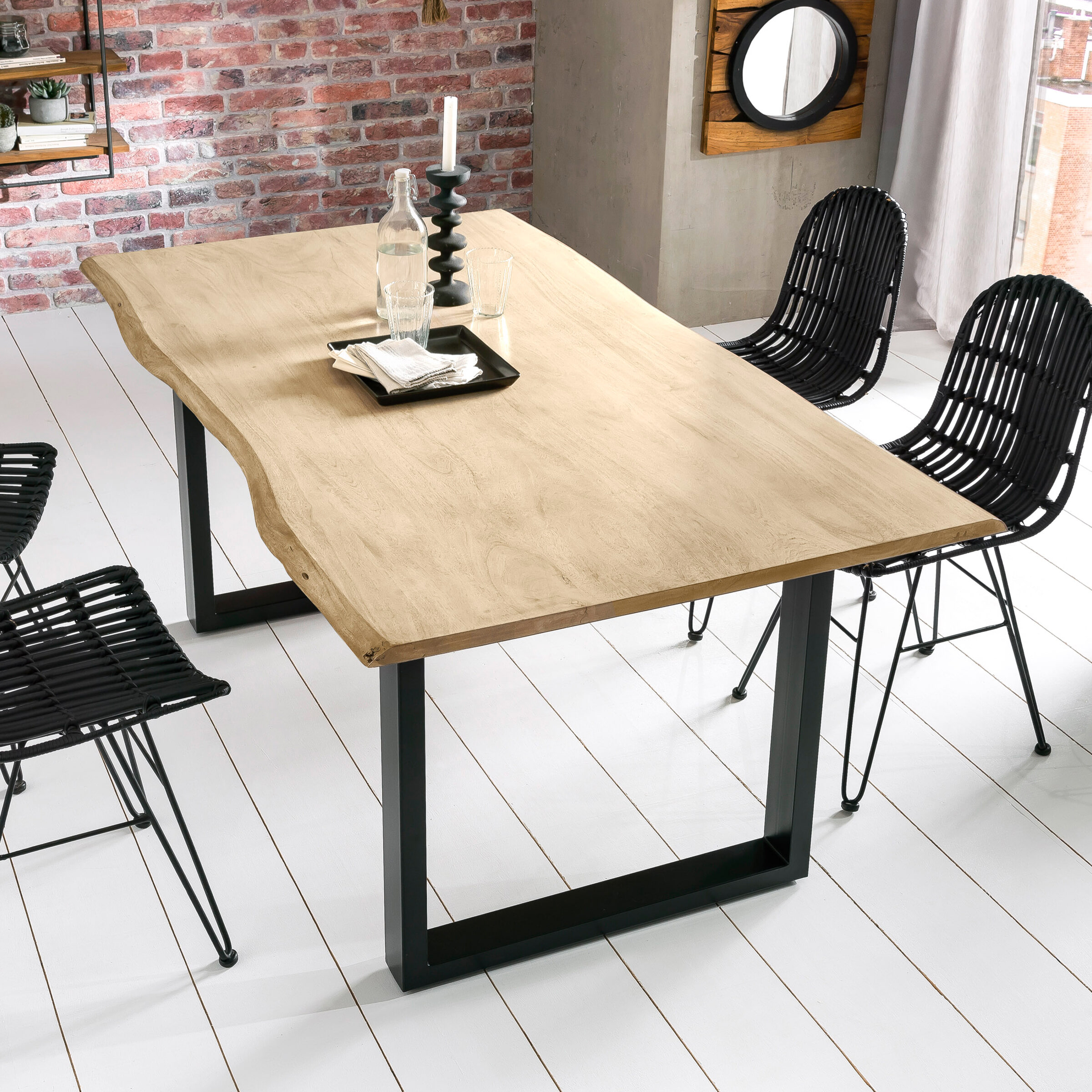 Artistiq Boomstam Eettafel 'Tinata' Acaciahout