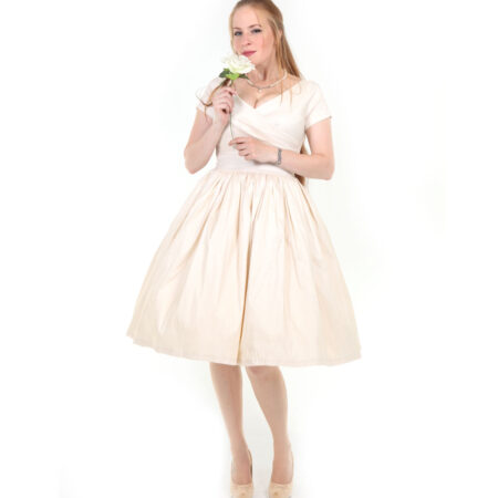 Ava Swingdress in Ivory Stretch Tafetta-M | 50% korting | Pinup Couture