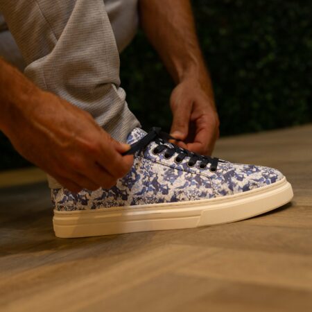 Azure Bird Garden Sneakers Lureaux - Handgemaakte Nette Schoenen Voor Heren | Lureaux