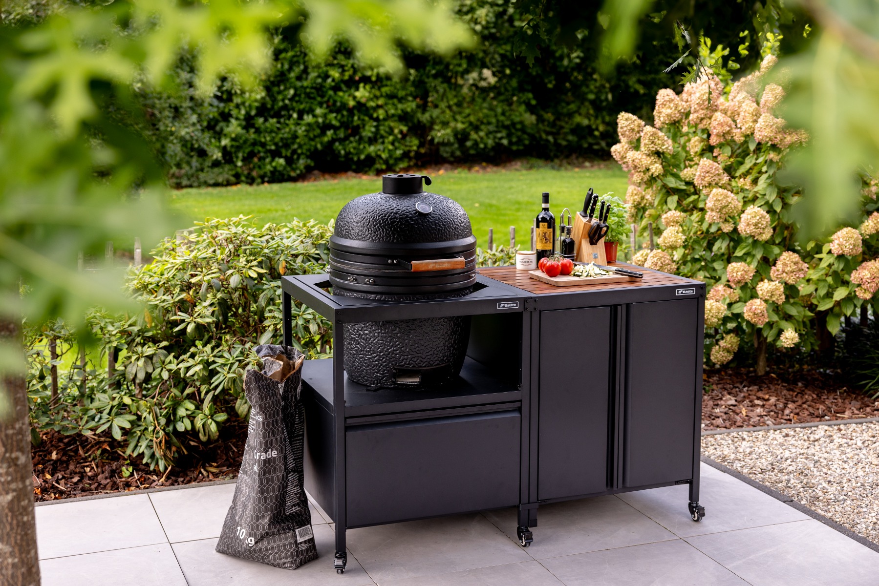 BASTE Build & Grill B2 Cabine Wood buitenkeuken - 18 t/m 24 inch kamado | BASTE