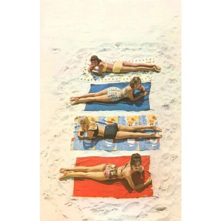 Bathing Beauties Op Handdoeken - Vintage Foto