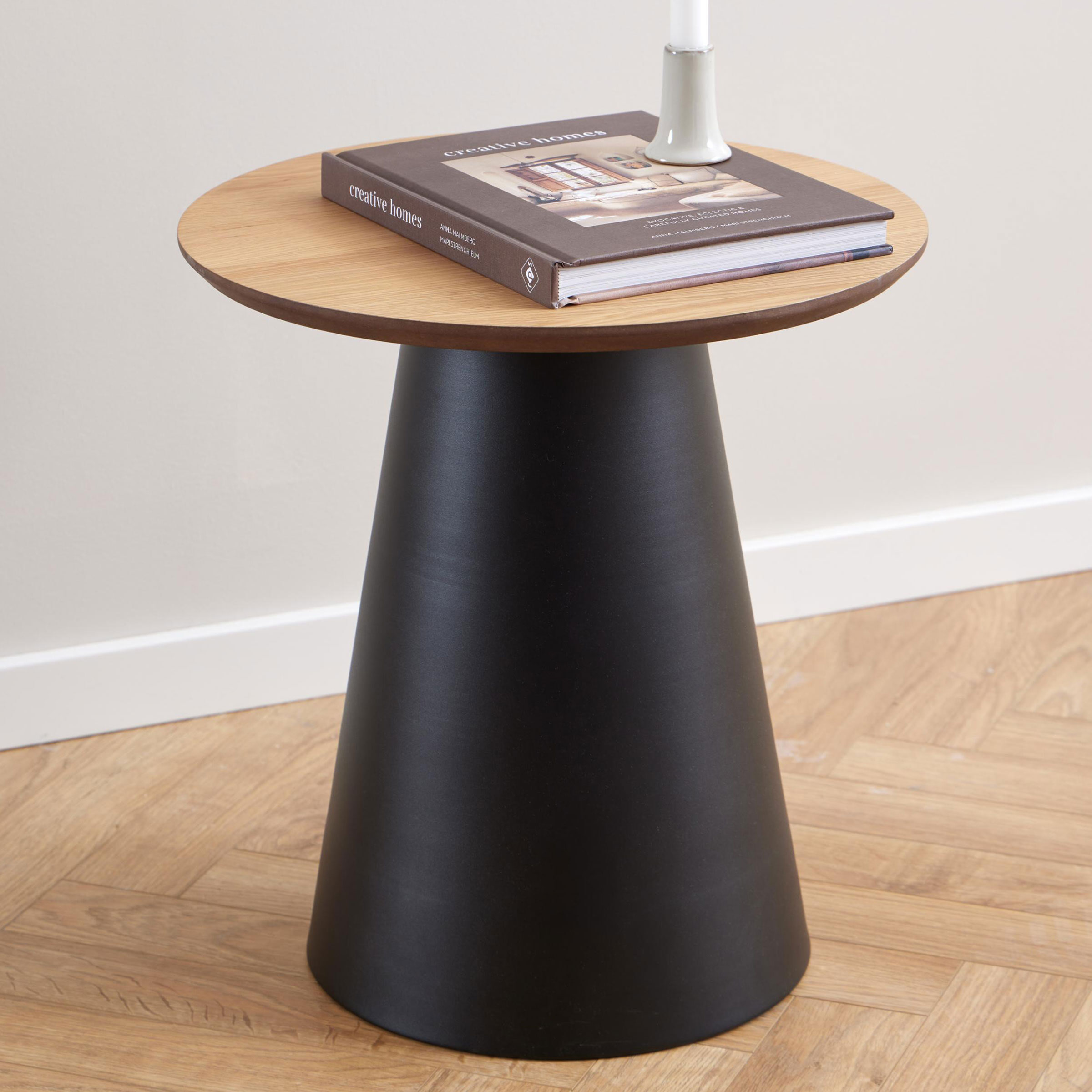 Bendt Ronde Bijzettafel 'Anemone' Eiken