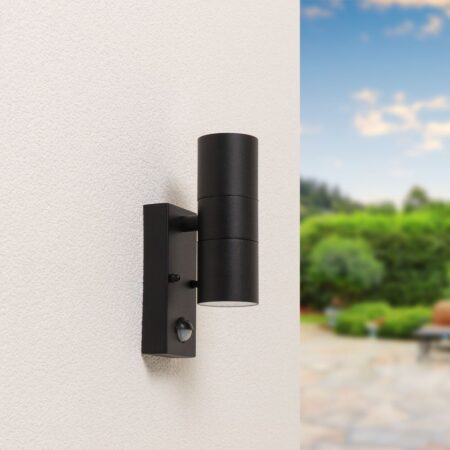 Blenda wandlamp - Zwart - Bewegingsmelder en schemerschakelaar - IP44 spatwaterdicht - Up & Downlight voor buiten - Exclusief GU10 lichtbronnen | HOFTRONIC