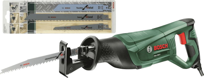 Bosch PSA 700 E (+4 zaagbladen)