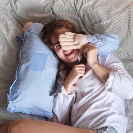 Boyfriend Pillow - Zijslaapkussen vriendje - Mannenarm Kussen | MikaMax