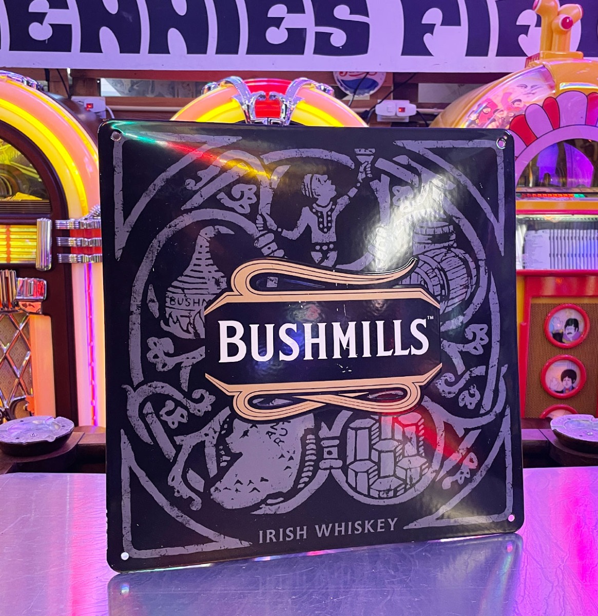 Bushmills Irish Whiskey Emaille Bord | The Dutch Pickers